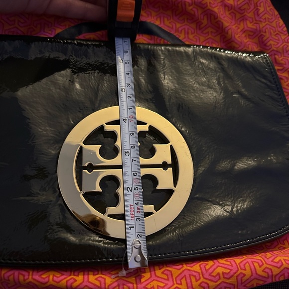 Authentic Tory Burch Patent Leather Reva Clutch - Picture 8 of 8